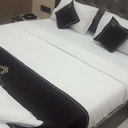 ホテルShine Hospitality ムンバイ エクステリア 写真