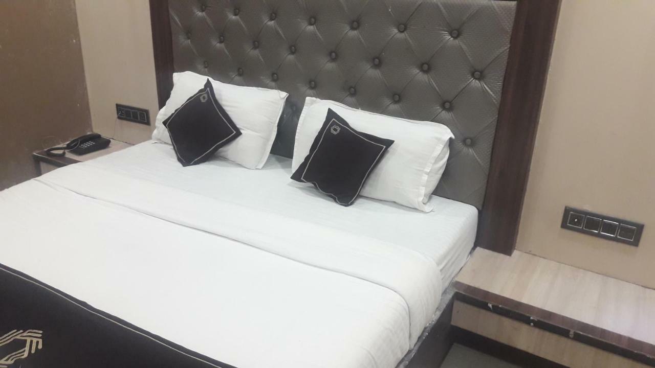 ホテルShine Hospitality ムンバイ エクステリア 写真